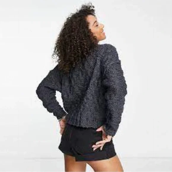 Free‎ People Oversized Bohemian Crop Sweater - Picture 2 of 10